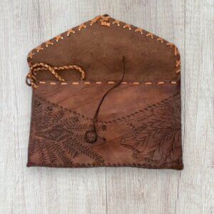 Vintage 60s Brown Leather Envelope Hand Tooled Clutch Purse Wristlet Bag